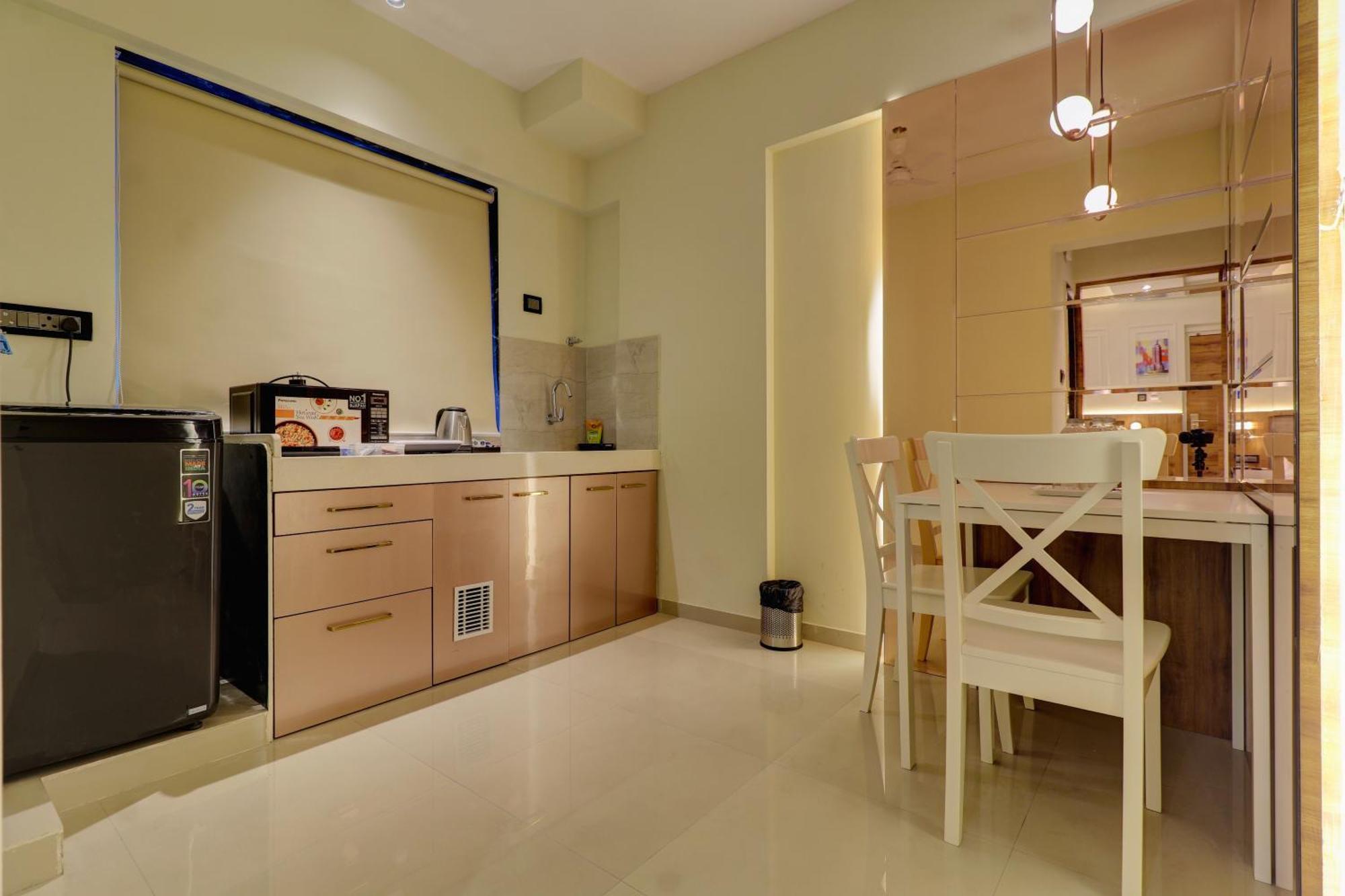 Home2 Suites And Service Apartments, Mumbai Airport Extérieur photo
