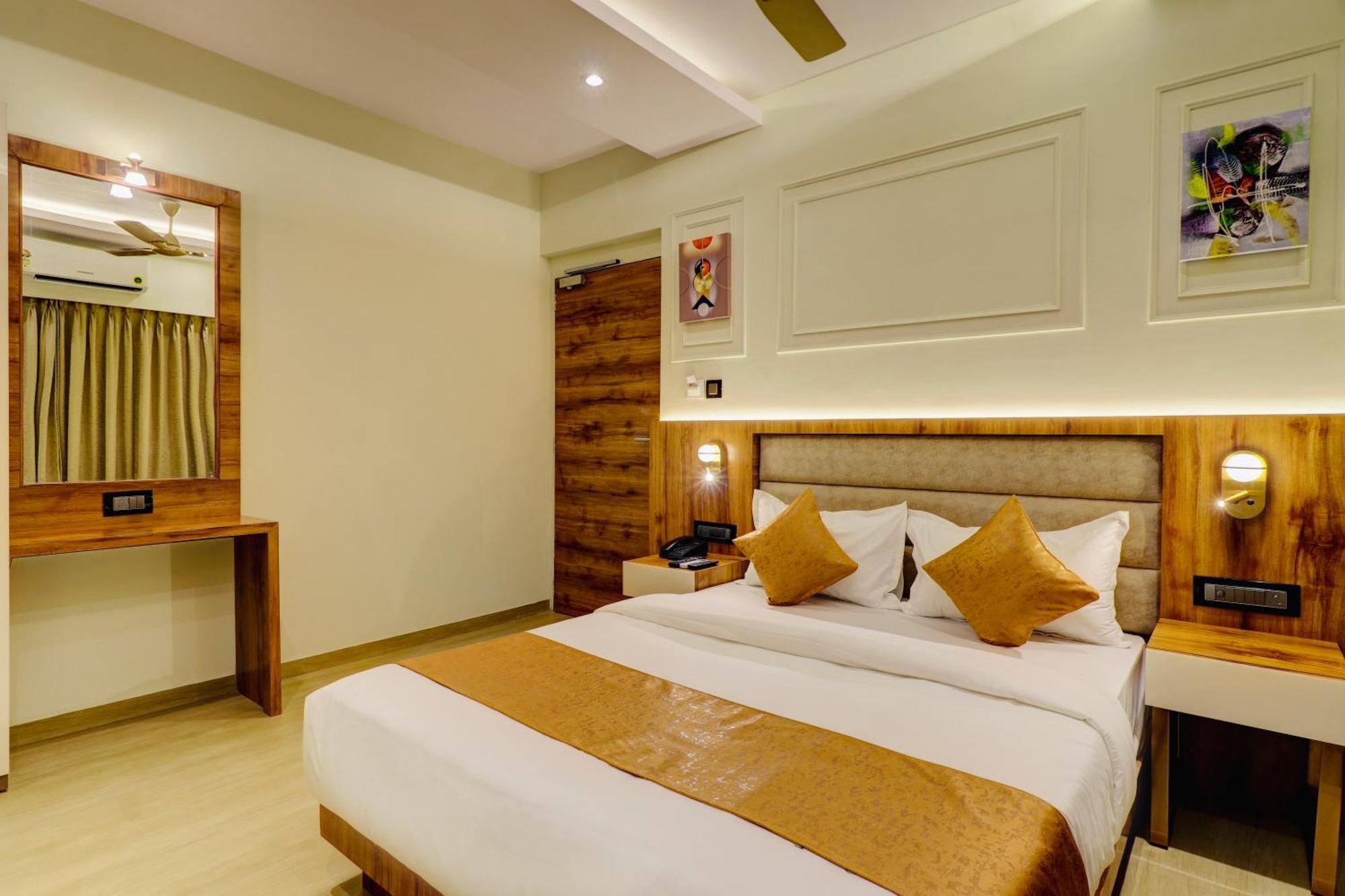 Home2 Suites And Service Apartments, Mumbai Airport Extérieur photo